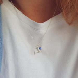 Naszyjnik z delfinem i kyanitem