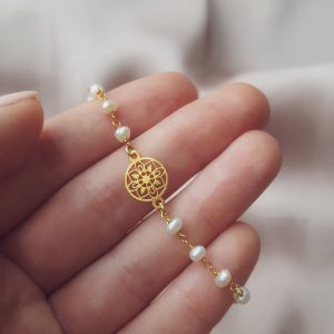 minimalistyczna bransoletka z perłami